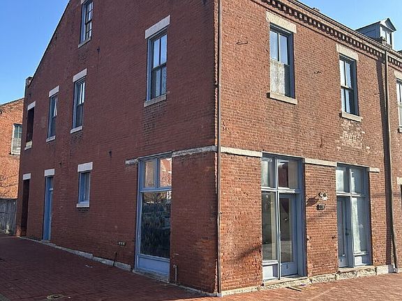 3rd image of 1051 Allen Ave #D