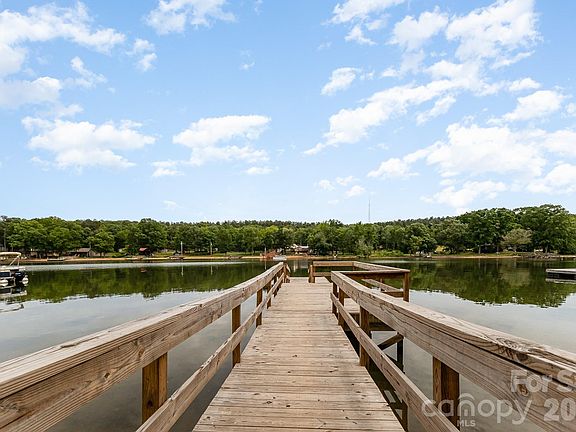 3rd image of 1435 Panther Point Rd