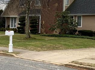 3 Bridle Dr, West Long Branch, NJ 07764