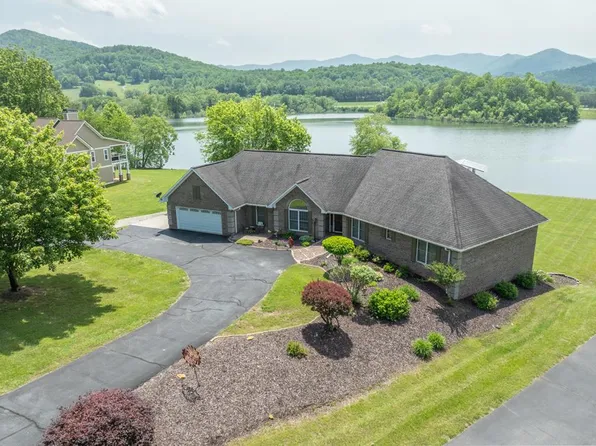 1537 Victoria Woods, Hiawassee, GA 30546