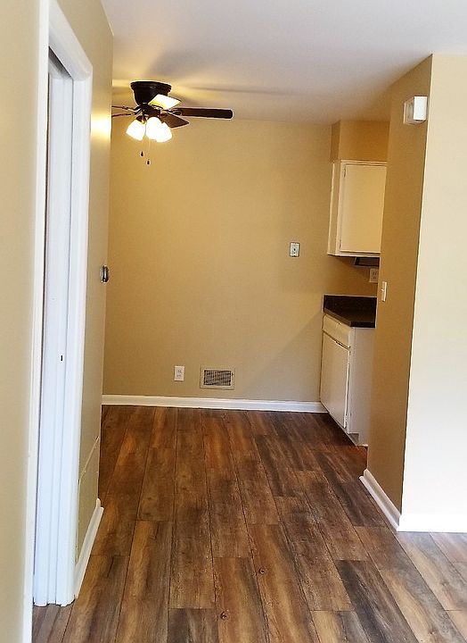 2nd image of 2737 Brownsboro Rd #2739-3
