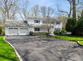 8 Heritage Court, Cold Spring Harbor, NY 11724