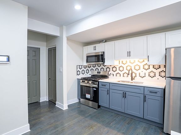4th image of 7948 S Evans Ave #1R