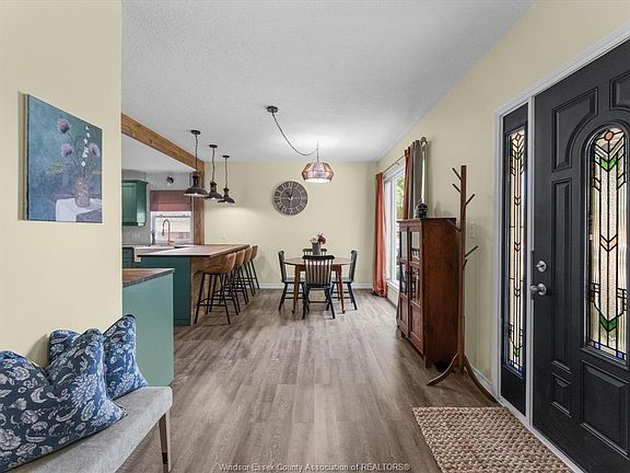 3rd image of 1809 Westcott Rd