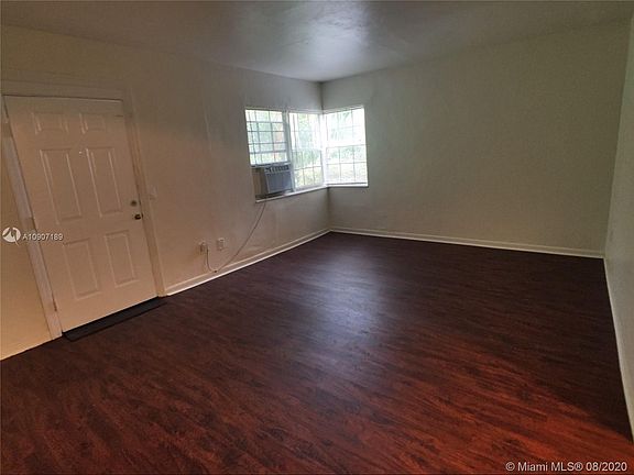 5th image of 4414 NE 2nd Ave Unit 4414