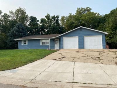 929 Park Ave NW, Willmar, MN, 56201