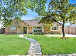 5475 Beechnut St, Houston, TX 77096