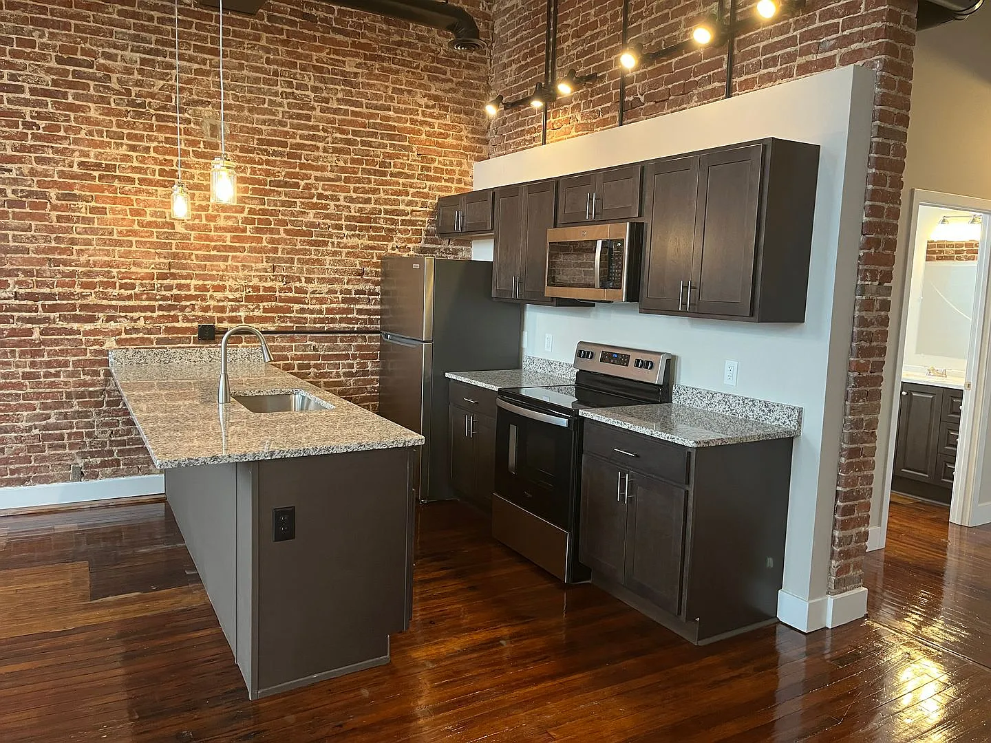 Flats on 3rd — Photo 3