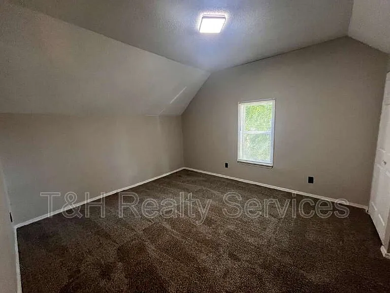 609 S Crystal St — Photo 13