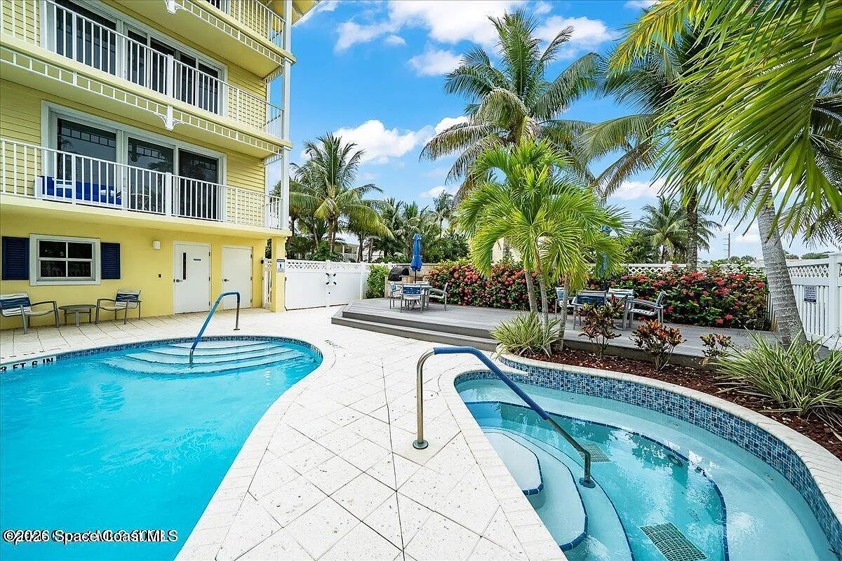 3 bed, 3.0 bath, 2682 sqft, $5,000 — Photo 4