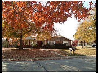 2112 W Jefferson St, Siloam Springs, AR 72761