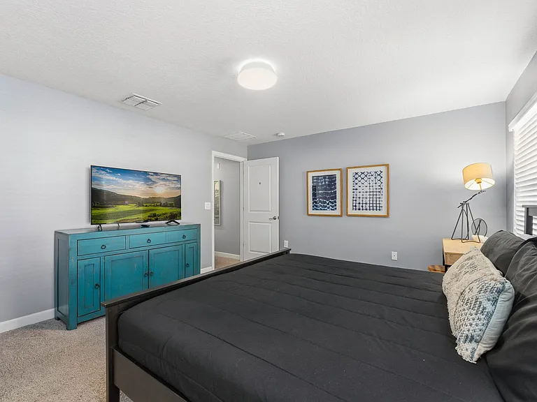 Stinger Dr — Photo 25
