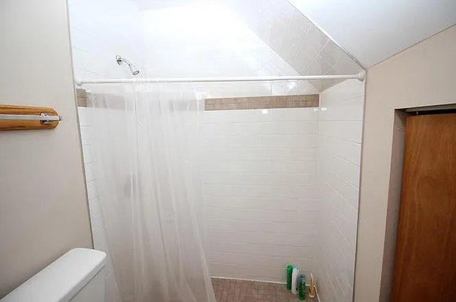 3729 S Parnell Ave #2F — Photo 10