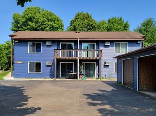 1636 Pinewood Ln, Hudson, WI 54016
