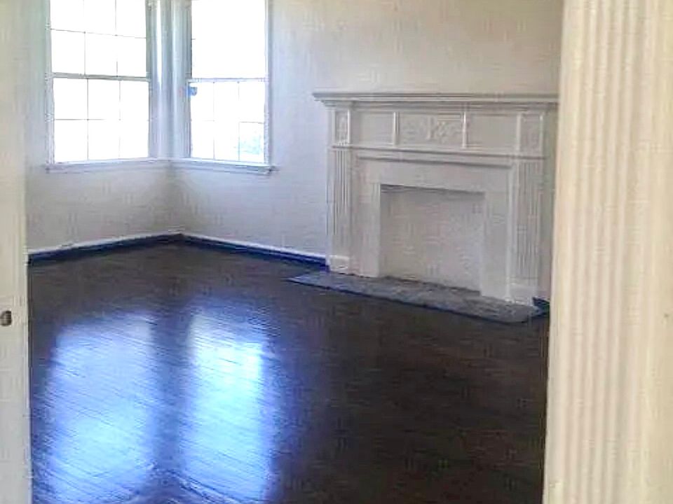 1st image of 3438 W 78th St
