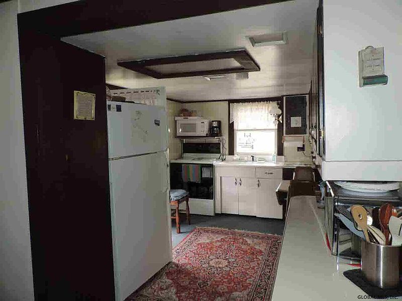 4th image of 82 Ash Drive