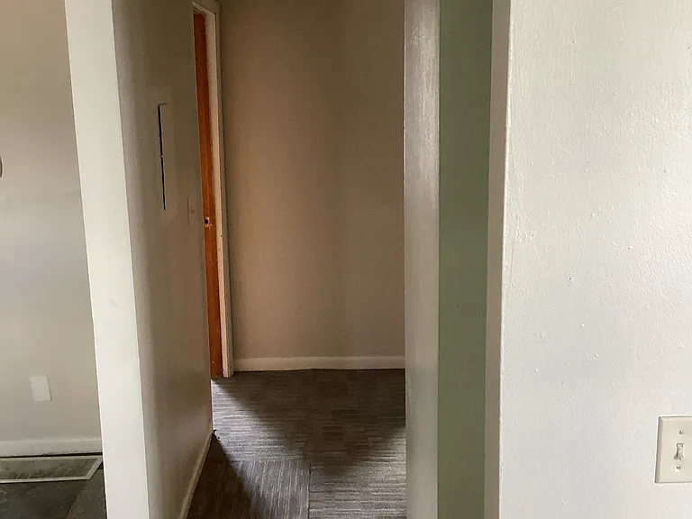 2 bed, 1.0 bath, 700 sqft, $725 — Photo 5