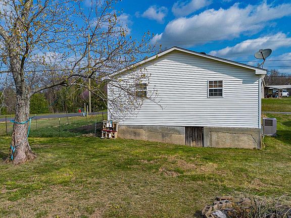 5th image of 544 Sandlick Rd
