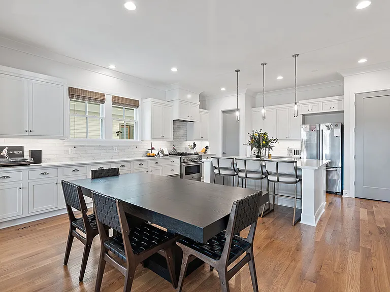 514 Hobbs Creek Dr — Photo 22