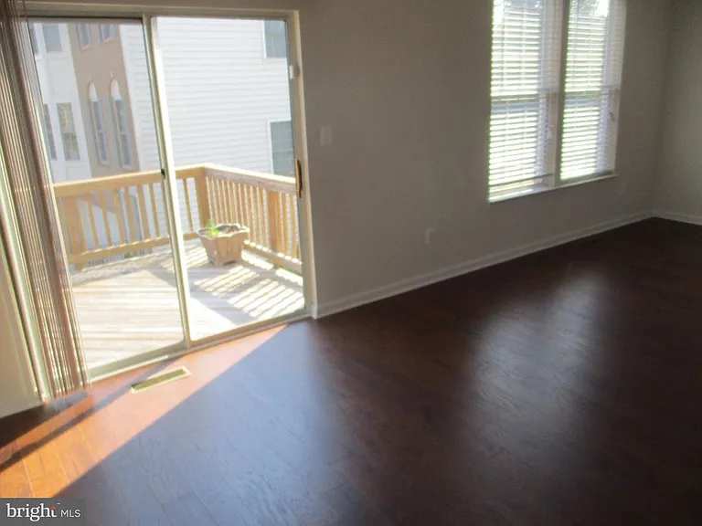 12005 Kemps Landing Cir — Photo 9