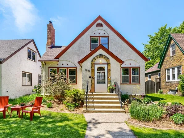 1545 Simpson St, Saint Paul, MN 55108