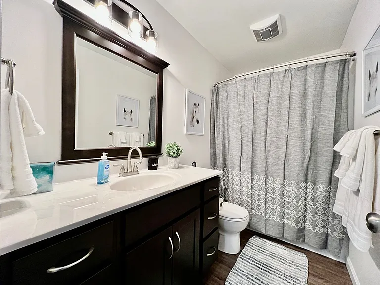 815 W Pearl St #C — Photo 9