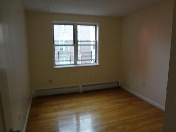 3rd image of 138 E 112th St APT 2B