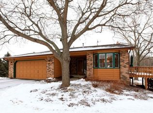 789 Elrene Ct, Eagan, MN 55123