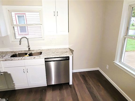 5th image of 15911 Biltmore Ave