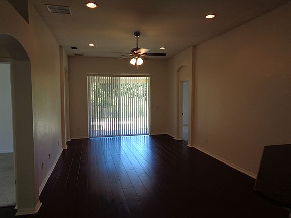 4th image of 7752 Blue Spring Dr