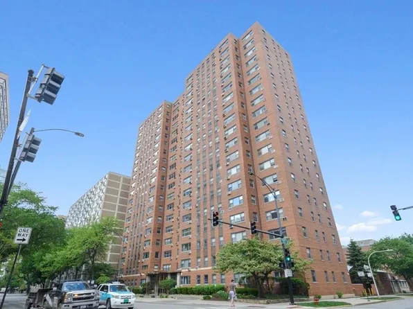 2909 N Sheridan Rd, Chicago, IL