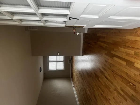 711 N College Ave APT 7, Warrensburg, MO 64093