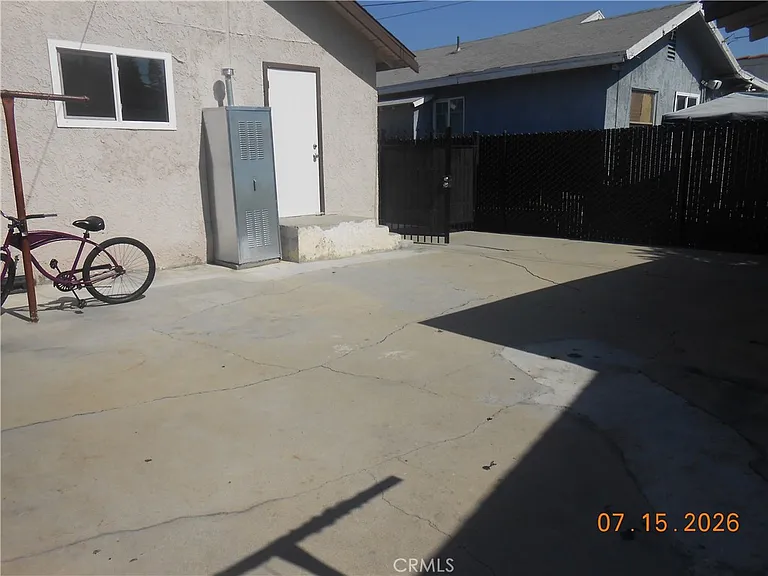 1128 1/2 Clela Ave — Photo 3