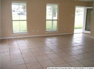 9970 Langston Dr, Denham Springs, LA 70706