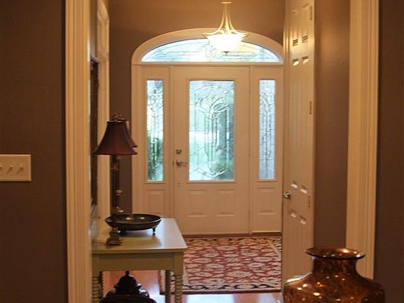 4th image of 107 Glen Eagles Dr