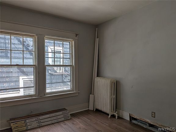 4th image of 148 Colvin Ave