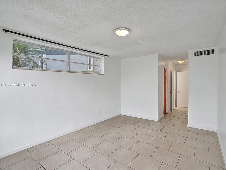 1601 NE 191st St #B112 — Photo 18