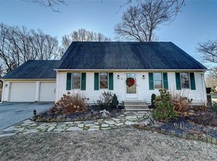 122 Cole Dr, North Kingstown, RI 02852