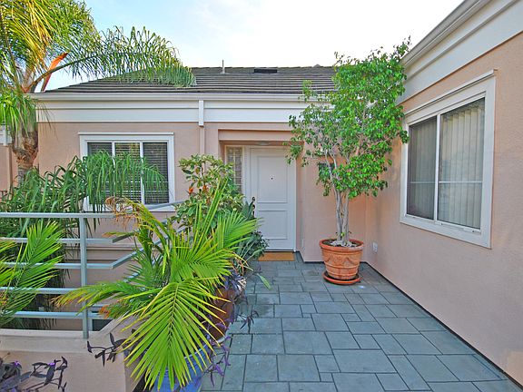 Penthouse on top of floor