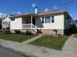 512 Center St, Taylor, PA 18517