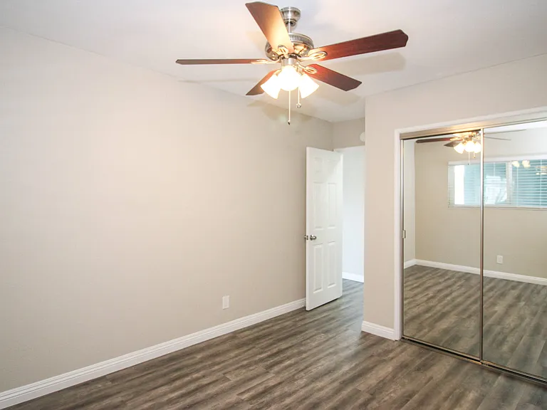 20936 Amie Ave — Photo 18