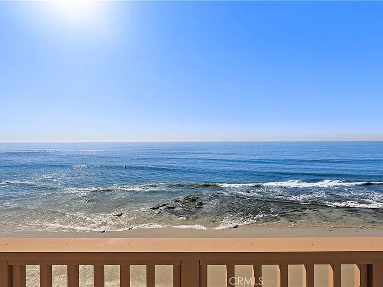 1045 Gaviota Dr #B — Photo 37