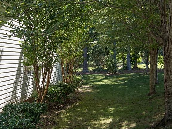 5th image of 4000 Brushy Wood Dr
