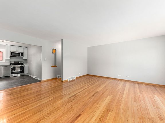 3rd image of 1629 Heidorn Ave
