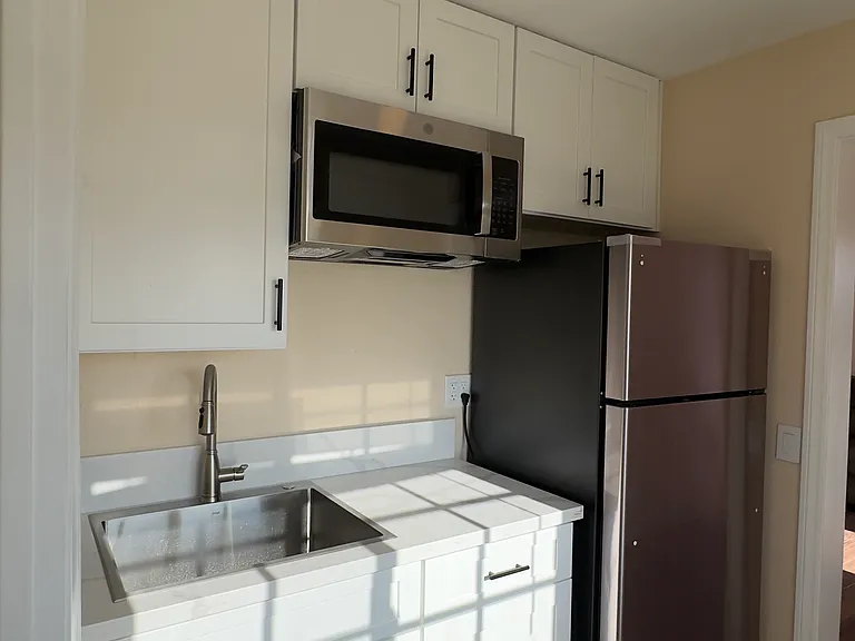 1906 Stewart St #1D — Photo 5