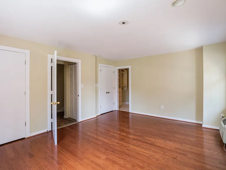 801 Addison St #B — Photo 16