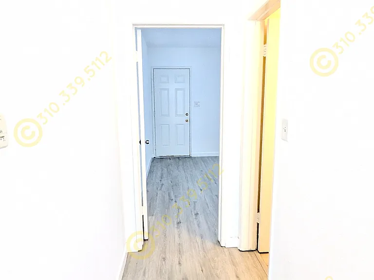1420 Barry Ave #4 — Photo 6