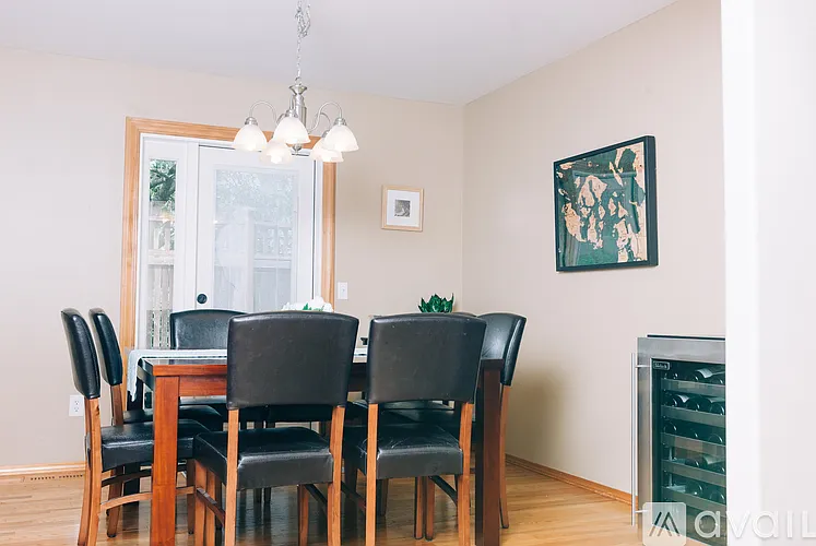 1171 Newton St — Photo 14