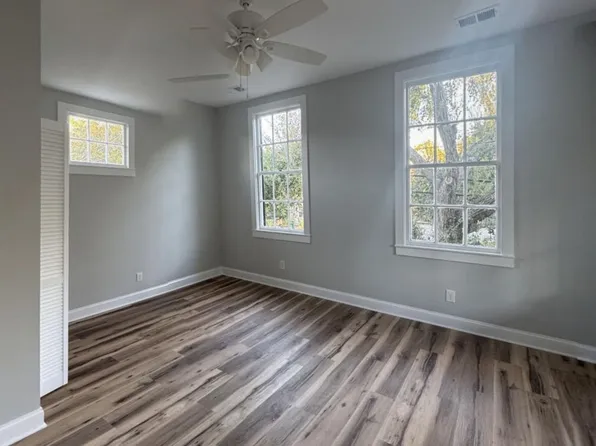 37 Elizabeth St #B, Charleston, SC 29403