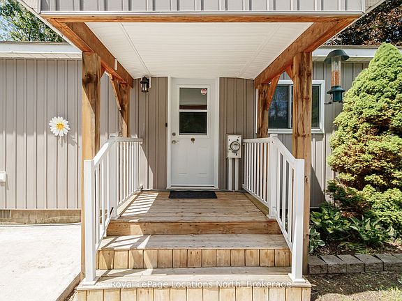 5th image of 5 SE Golf Ave E